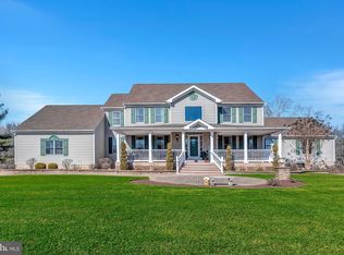 2 Amy Ct, Robbinsville, NJ 08691