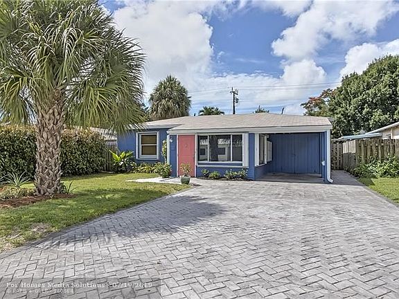 2nd image of 618 SW 18th Ct