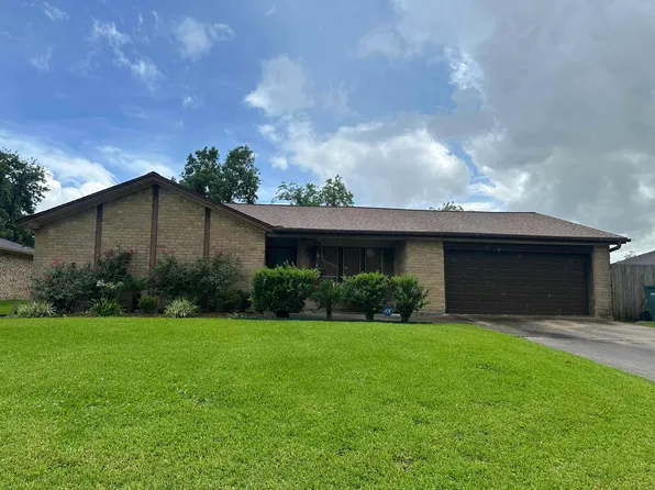 5845 Meadowview Rd, Beaumont, TX 77708