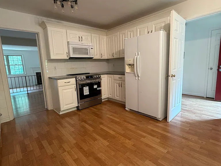 5814 Tudor Ln — Photo 9