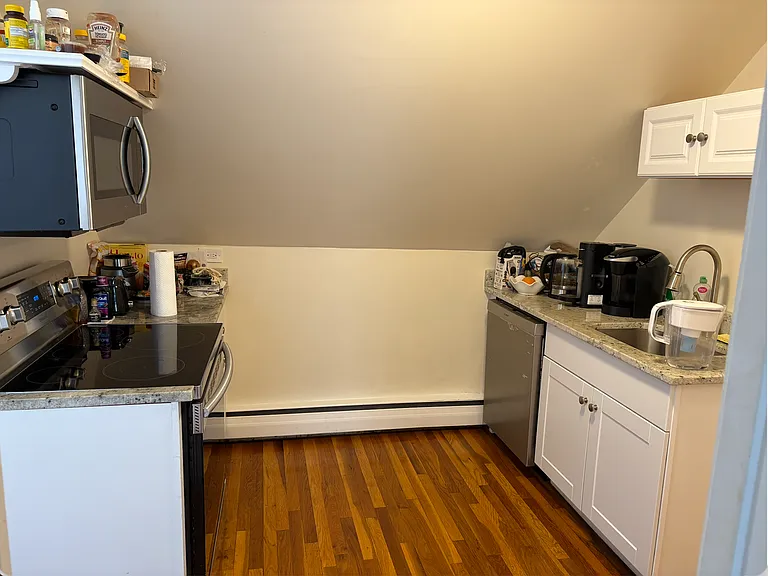 159 Winsor Ave #3 — Photo 3