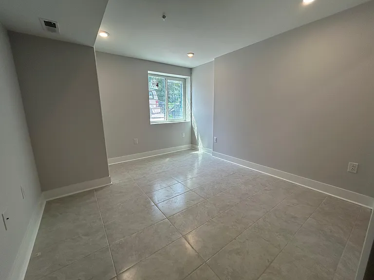 2205 N Franklin St #1 — Photo 12