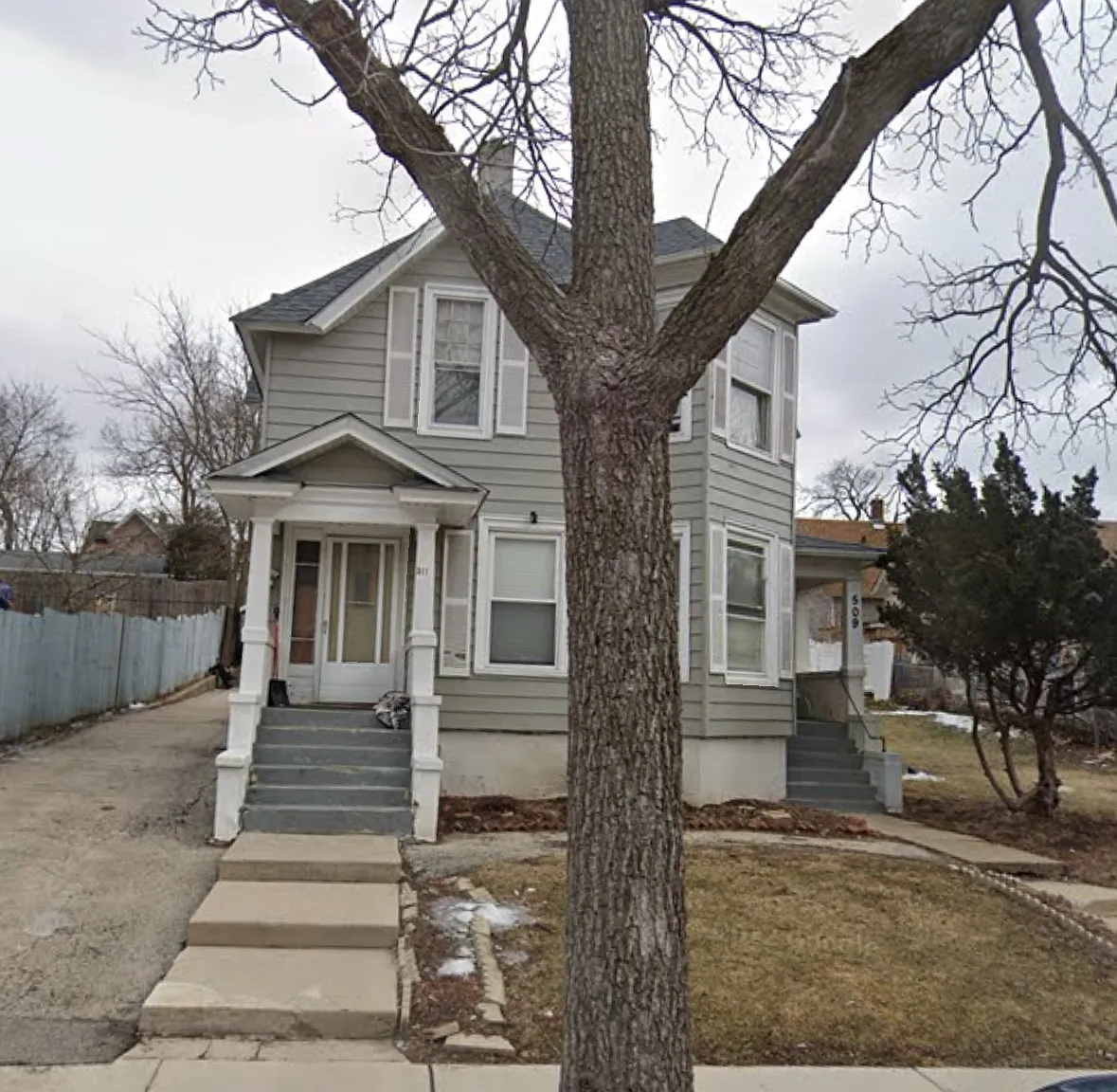 511 Center St — Photo 1