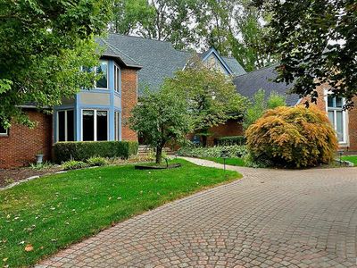 27950 Copper Creek Ln, Farmington Hills, MI, 48331