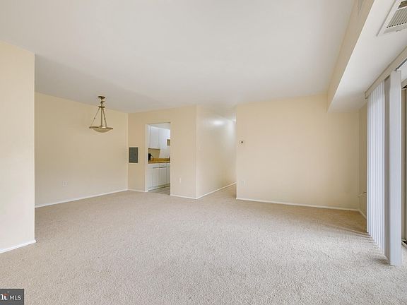 4th image of 5204 Newton St APT 304