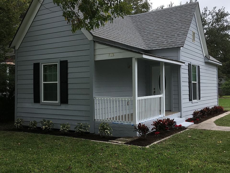 1st image of 713 7th Ave N