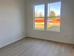 3 bed, 2.0 bath, 1824 sqft, $2,000 — Photo 4