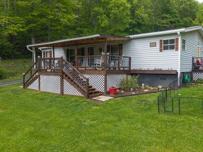 559 Mouth Of Silas Creek Rd, Lansing, NC, 28643