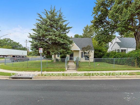 4th image of 6118 Bangor Dr