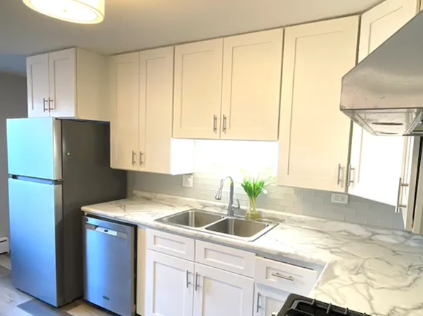 (undisclosed Address), Wheeling, IL 60090