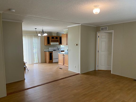 2nd image of 117 Fulcher Landing Dr