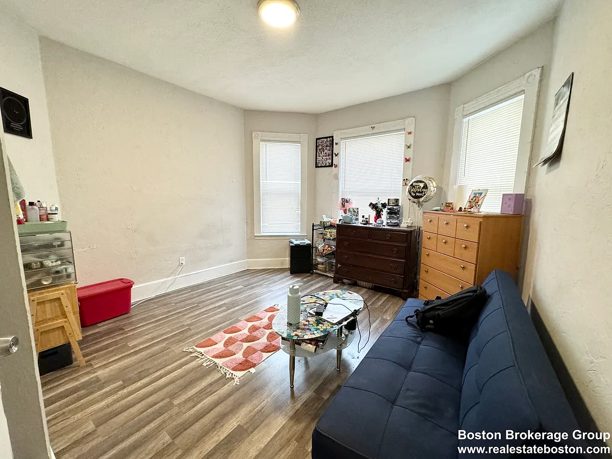 Building Photo - 45 Crescent Ave #1