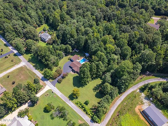 2nd image of 225 Timber Hill Rd
