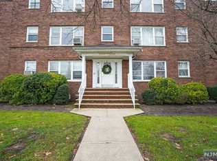 125 Hobart Ave APT 2A, Rutherford, NJ 07070