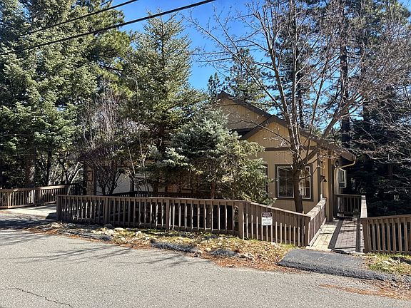 2nd image of 26601 Thunderbird Dr