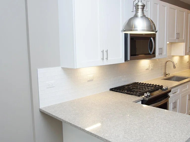 1308 N Lasalle St #4 — Photo 5