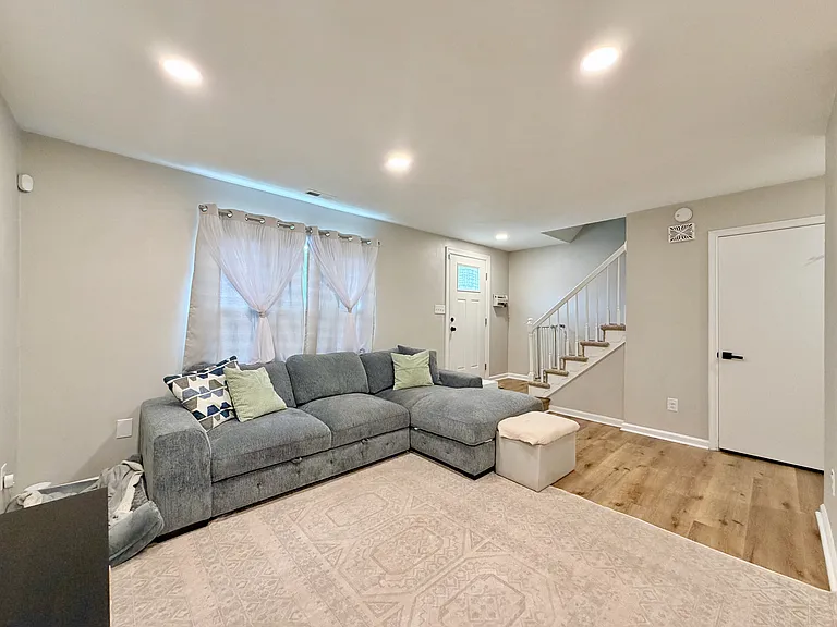 326 Harrier St — Photo 4