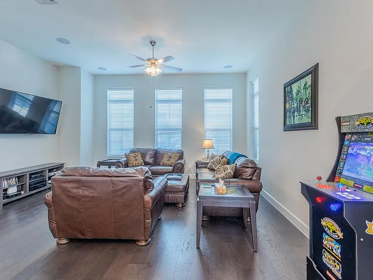1314 Romano Pl — Photo 3