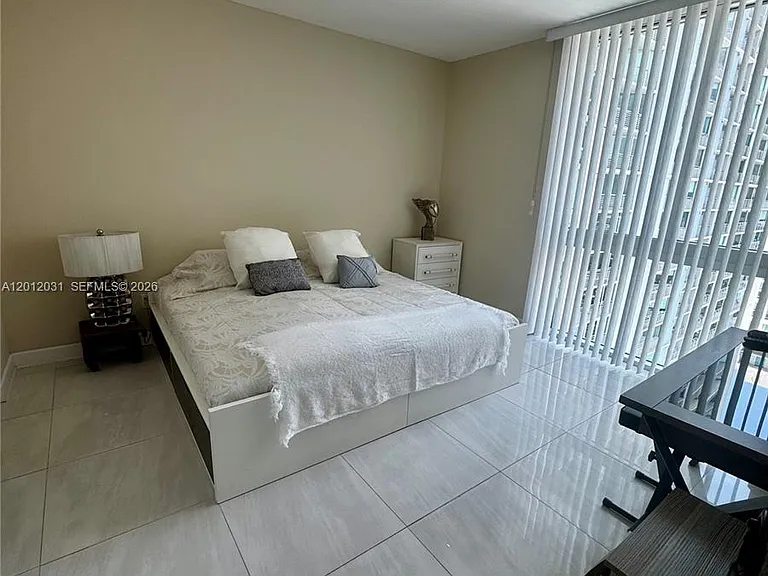 335 Biscayne Blvd #2900 — Photo 19