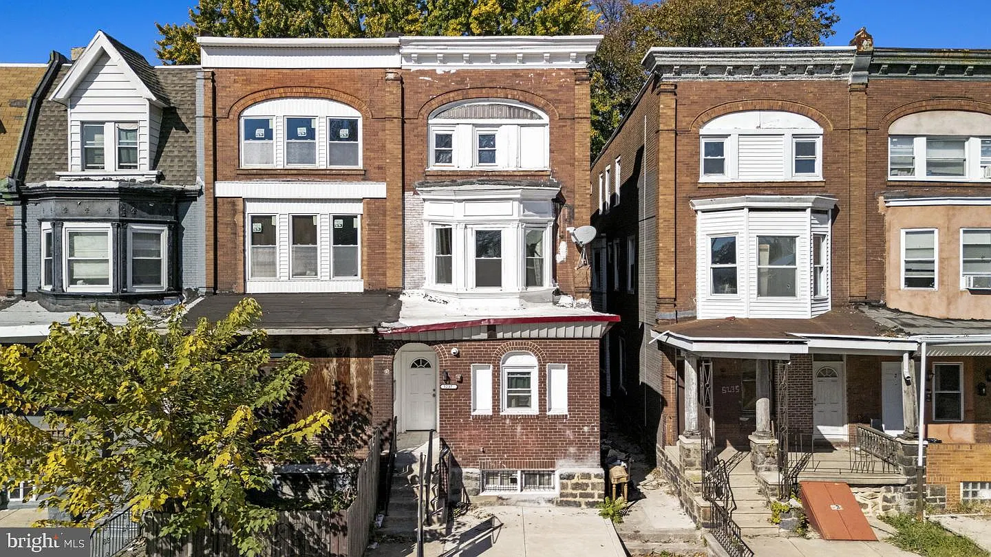 1 bed, 1.0 bath, 465 sqft, $995 — Photo 1