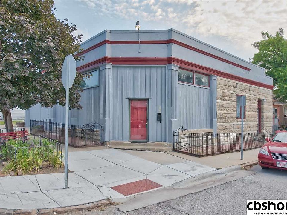 1st image of 1031 S 27th St