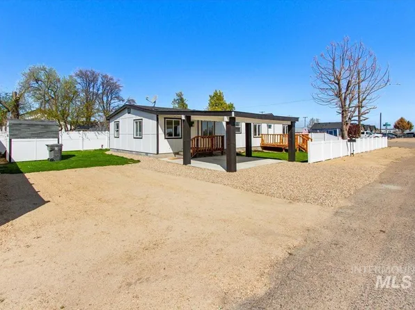 317 1st St, Wilder, ID 83676