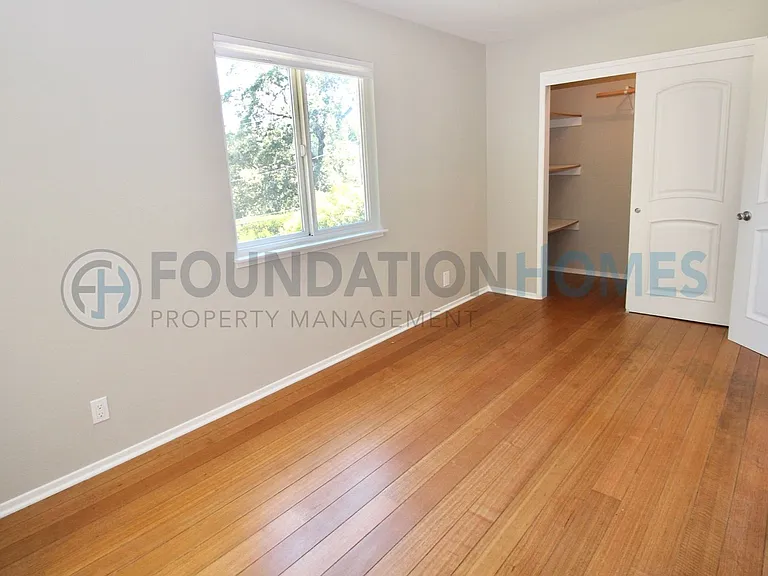 12 Perry Walk — Photo 10