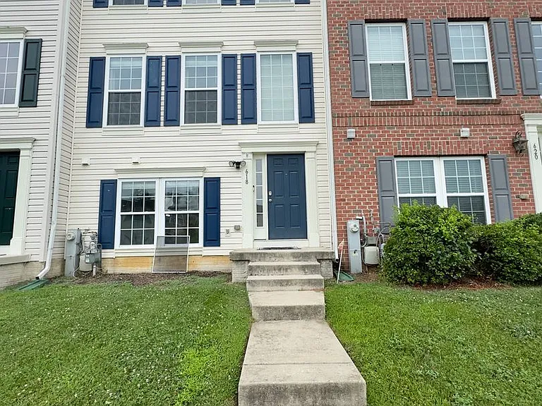 618 Snowberry Way — Photo 1