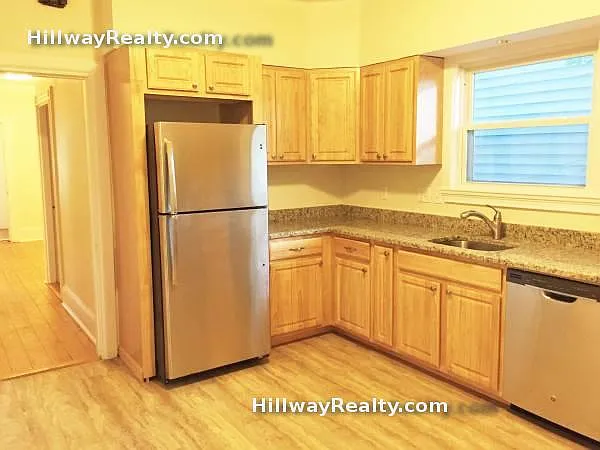 51 Custer St #3R — Photo 3