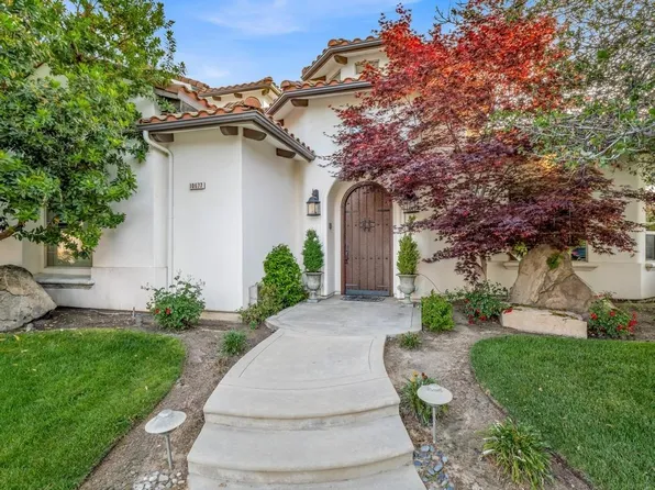 10677 N Oak Hill Cir, Fresno, CA 93730