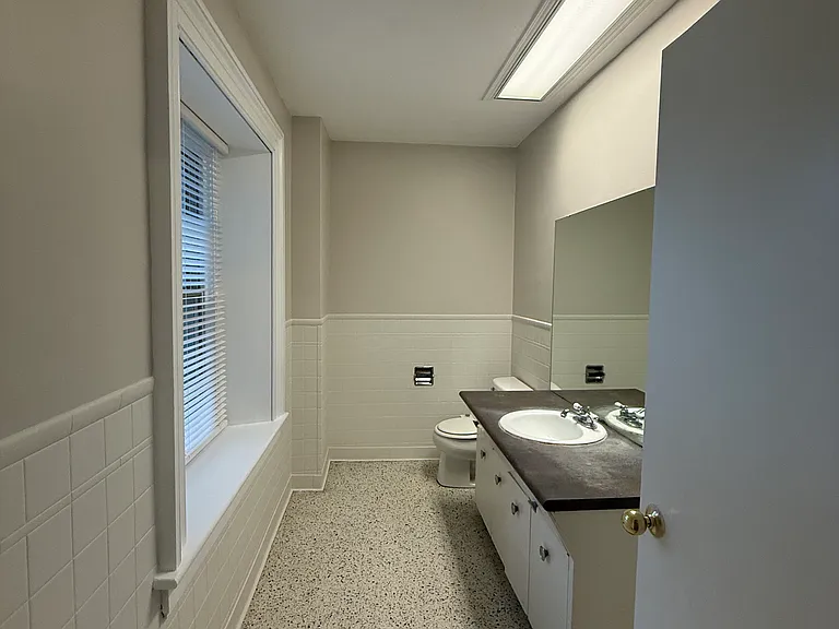 153 Norfolk St — Photo 16