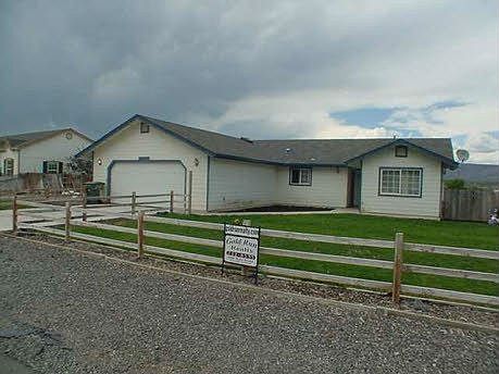 1st image of 704-465 Anita Dr