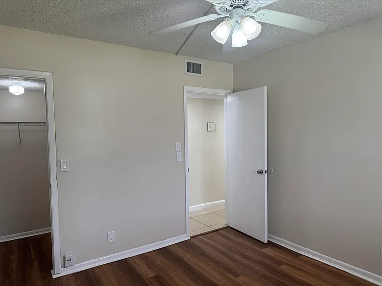3710 N Pine Island Rd #122 — Photo 24