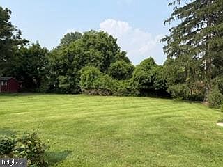 2nd image of 2635 Springfield Rd