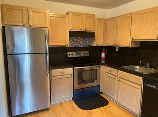 2M Dennison Dr #2M, Hightstown, NJ 08520