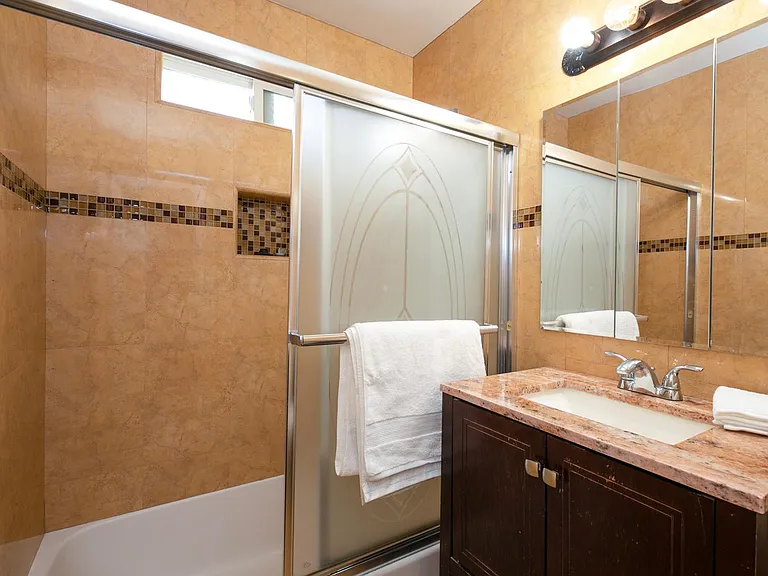 8437 Quartz Ave — Photo 16