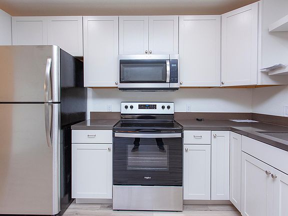 Electric Range and Built in Micorwave