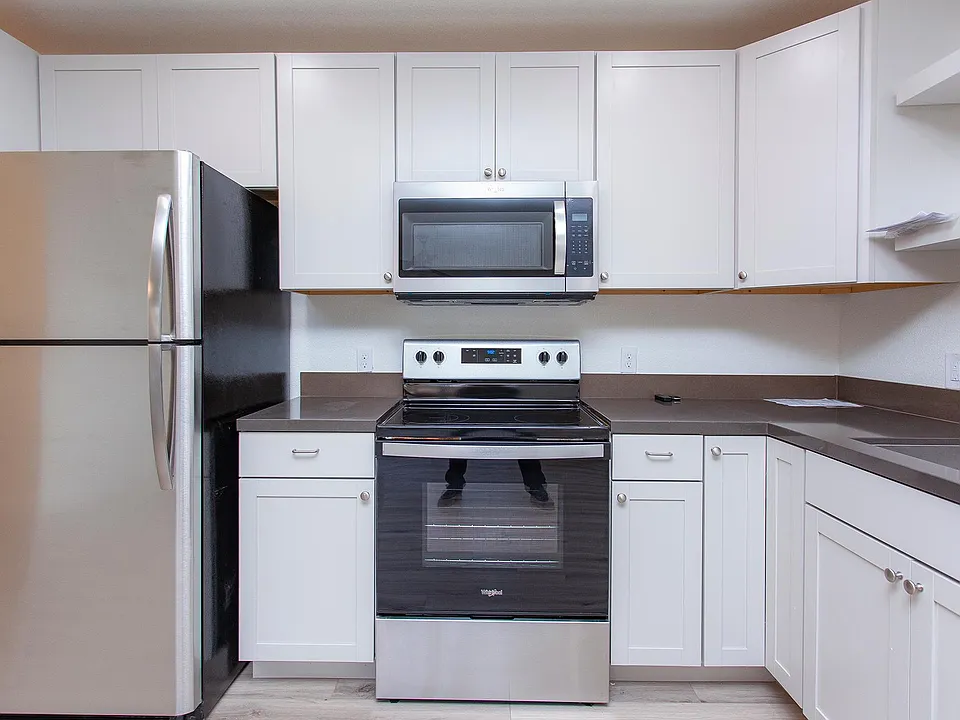 Electric Range and Built in Micorwave