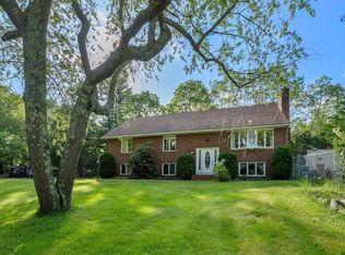 2 Valley St, Duxbury, MA 02332