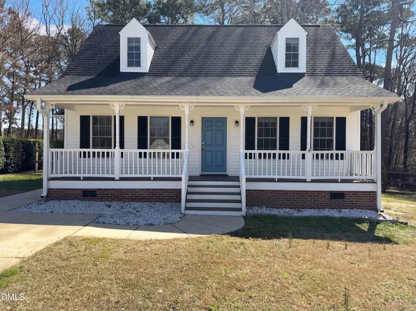 85 Elmbrook Ct, Fuquay Varina, NC 27526