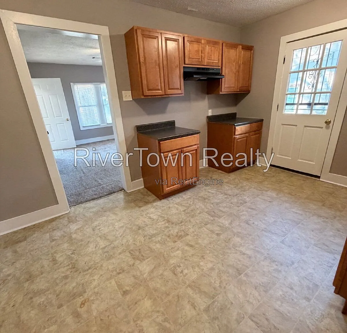 2 bed, 1.0 bath, 797 sqft, $995 — Photo 3