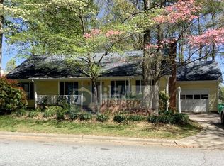 2920 Sussex Dr, Jamestown, NC 27282