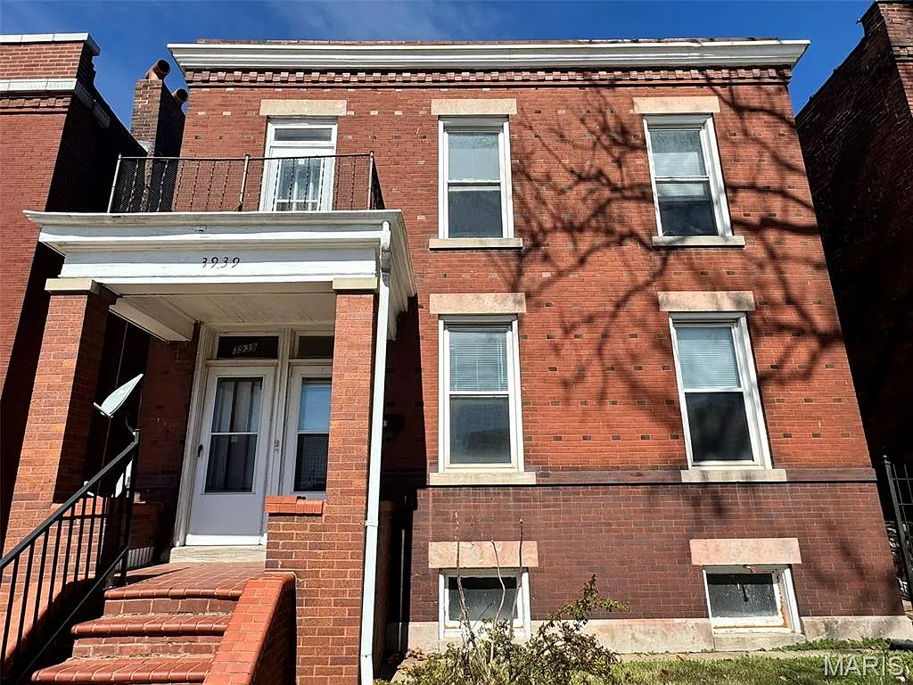 3939 Gravois Ave photo 1