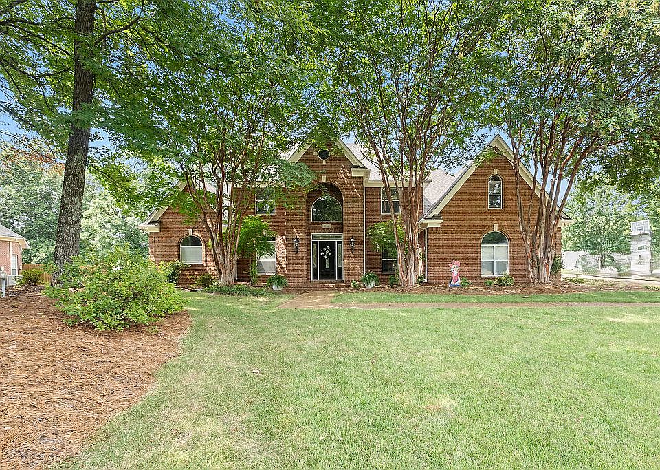 1st image of 2290 Cumberland Dr