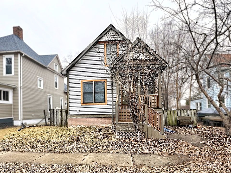 1st image of 716 15th St