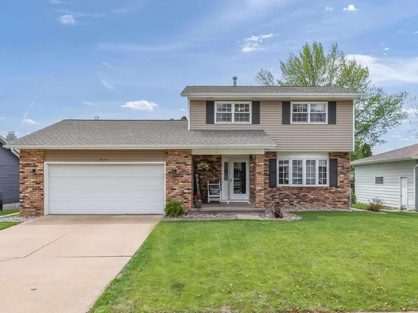 2723 W 35th St, Davenport, IA 52806