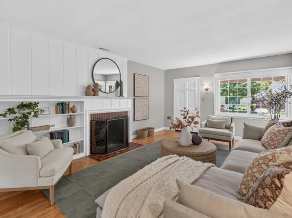 4007 Colonial Way, Sacramento, CA 95817
