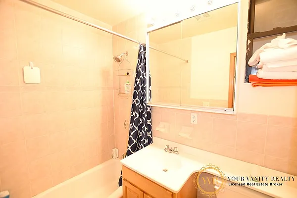 Rented by Your Vanity Realty | media 6