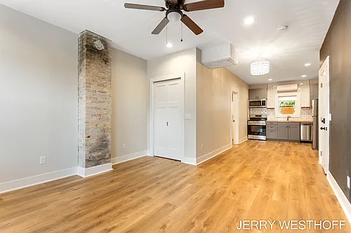 715 Butterworth St SW #1 Photo 1