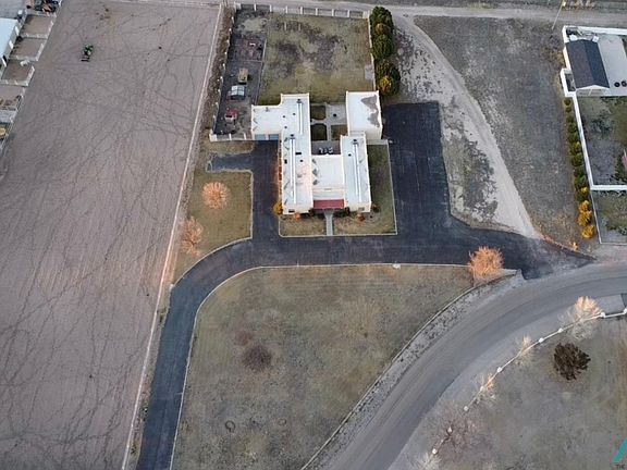 3rd image of 1712 W Tumbleweed Dr